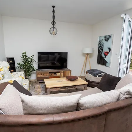 Complex Saint-george Ruim 2 Slaapk 2 Badk, Open Zeezicht Daire Kavarna